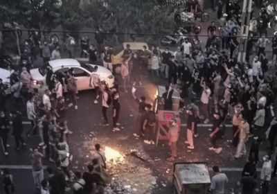 الأمن الإيراني يستخدم الرصاص ضد المحتجين