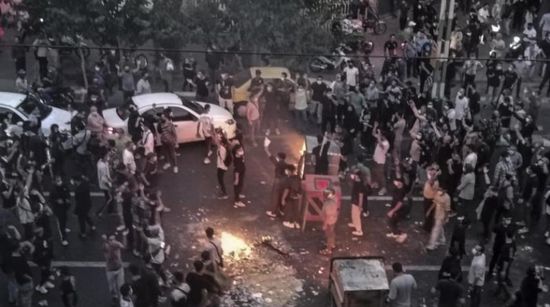 الأمن الإيراني يستخدم الرصاص ضد المحتجين