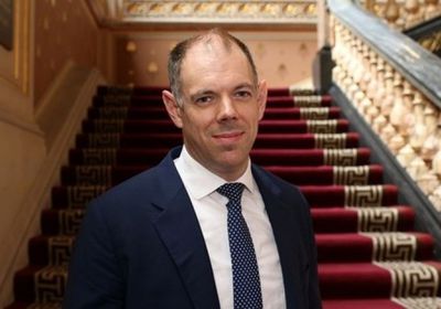 السفير البريطاني: الهجوم الحوثي على الضبة تصعيد خطير