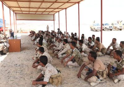 رئيس التوجيه المعنوي بالعسكرية الثانية يتفقد معسكرا الحمراء