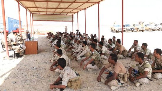 رئيس التوجيه المعنوي بالعسكرية الثانية يتفقد معسكرا الحمراء