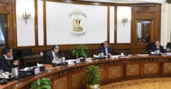 رئيس الحكومة المصرية يبحث مع المحافظين خطة الشتاء