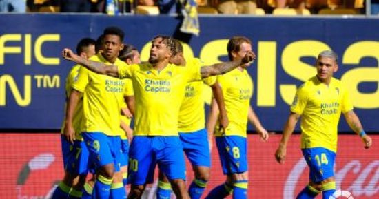 أتلتيكو مدريد يخسر أمام قادش بالدوري الإسباني