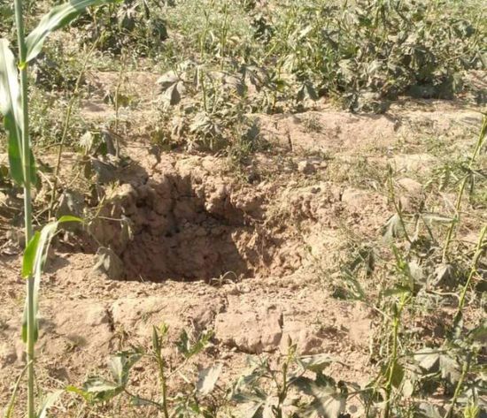 سقوط صاروخ حوثي على منطقة زراعية في لودر