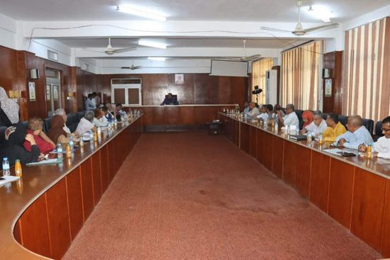 السقطري يبحث إعداد خطة تعزيز القطاعين الزراعي والسمكي