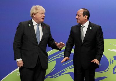 جونسون يوافق على حضور قمة المناخ بمصر