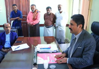 رئيس انتقالي شبوة يتفقد مكتب التربية في المحافظة