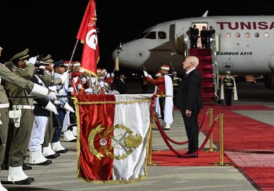 الرئيس التونسي يعود لوطنه بعد مشاركته بالقمة العربية