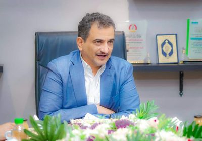 لجنة مشتركة مع الغرفة التجارية.. محافظ عدن: نخدم المواطنين ولا نلتفت للمهاترات