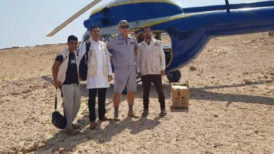 عيادة طبية إماراتية متنقلة ترعىم مرضى أرسل بسقطرى