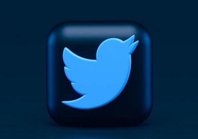 عشرات الموظفين في تويتر يعلنون طردهم من الشركة عبر حساباتهم في المنصة 