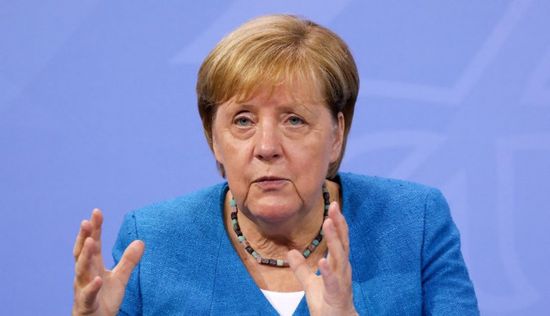 الحكومة الألمانية تحث ميركل على تقليص نفقاتها