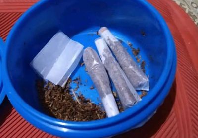 دورية لواء شبام تضبط مدمن مخدرات في دوعن