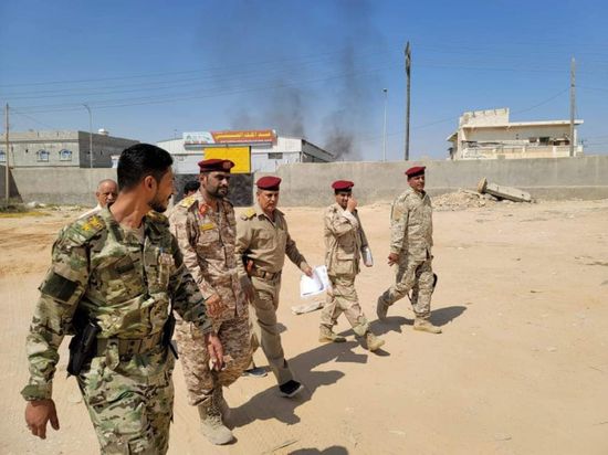 قائد محور الغيضة يتفقد قاعدة الإمداد والتموين