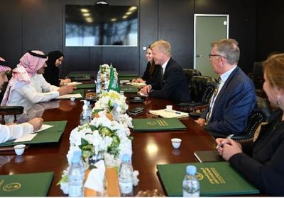 السفير السعودي يلتقي المبعوث الأممي لليمن ويجدد دعمه للهدنة