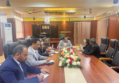 السقطري: ندعم مشاريع تطوير القطاعين الزراعي والسمكي