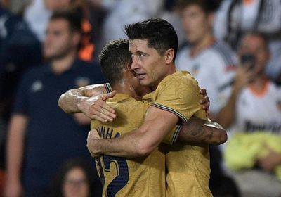 برشلونة يخطف فوزًا قاتلًا من أوساسونا