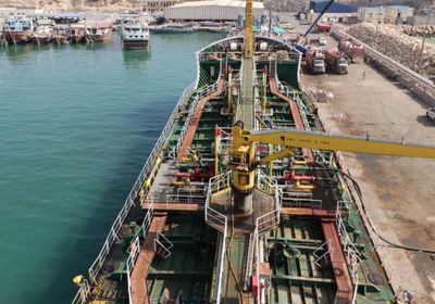 من المنحة السعودية.. وصول 4000 طن مشتقات نفطية إلى نشطون