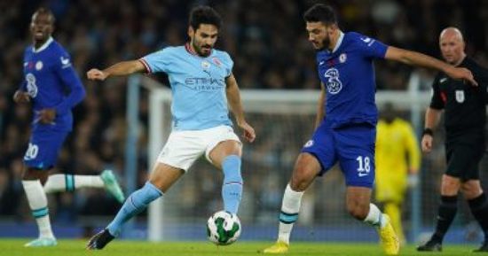 التعادل يحسم الشوط الأول من مباراة السيتي وتشيلسي