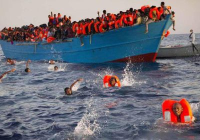 فرنسا تدين عدم استقبال إيطاليا سفينة مهاجرين