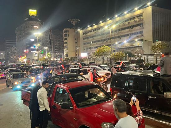 مسيرات بالسيارات داعمة للسيسي تجوب شوارع القاهرة
