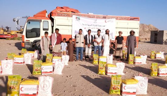 هلال الإمارات يقدم مساعدات غذائية لـ 8250 فردا في دهر