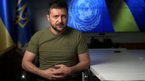 زيلينسكي يتهم روسيا بتدمير بنى خيرسون التحتية