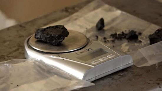 بأفيون وحشيش وشبو.. سقوط عصابة مخدرات في المكلا