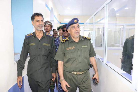 مدير أمن ساحل حضرموت يتفقد مركز شرطة المكلا