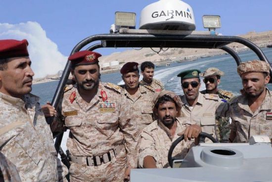 قائد محور الغيضة يتفقد قطاع القوات البحرية