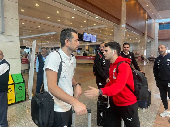 منتخب مصر يصل القاهرة بعد الفوز وديا على بلجيكا بالكويت