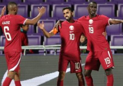 التشكيل الرسمي لمباراة قطر والأكوادور