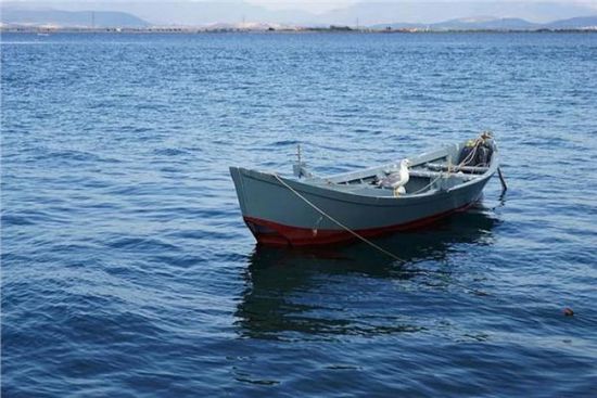 العثور على 4 صيادين عمانيين فقدوا بعرض البحر