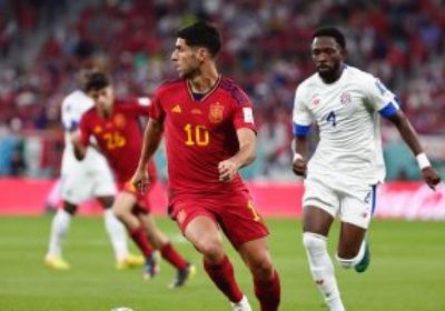 إسبانيا تتقدم على كوستاريكا بثلاثية في الشوط الأول