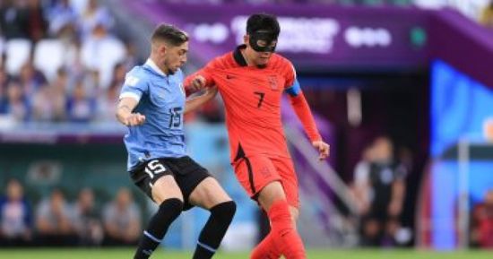 التعادل السلبي يحسم الشوط الأول بين أوروجواي وكوريا