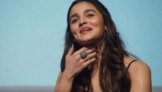 عليا بهات تطلق اسم "راحة" على مولودتها.. ما المعنى؟