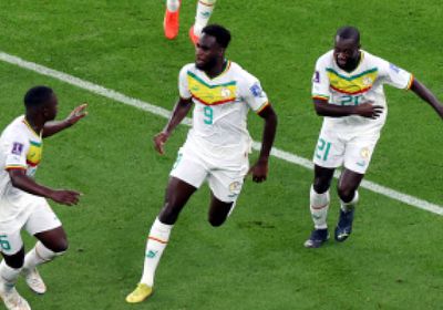السنغال يتقدم على قطر بالشوط الأول