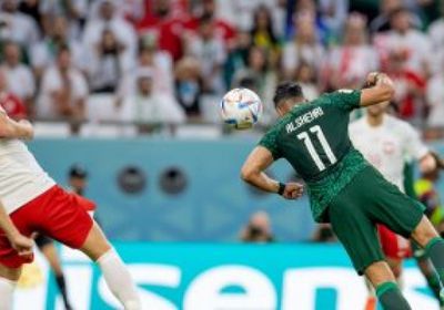 ليفاندوفسكي يسجل الهدف الثاني بشباك السعودية