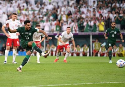 بولندا تفوز على السعودية بثنائية في كأس العالم
