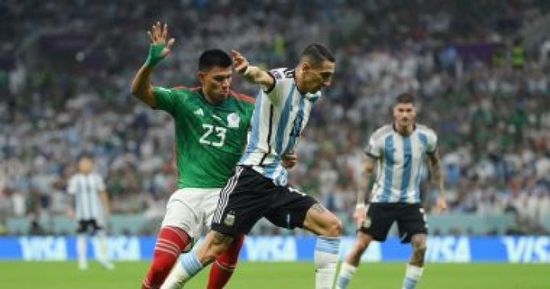التعادل السلبي يحسم الشوط الأول بين الأرجنتين والمكسيك
