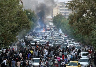 فرنسا تتبنى قرارًا يدعم المتظاهرين الإيرانيين
