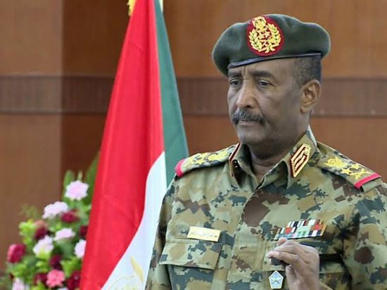 البرهان يؤكد وقوف الجيش السوداني مع الشعب