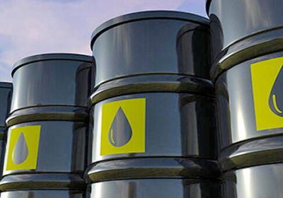 النفط يتعافى ويرتفع بأكثر 2.46 % في الأسواق العالمية