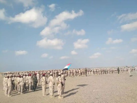 عرض عسكري للواء التاسع صاعقة احتفالا بيوم الاستقلال