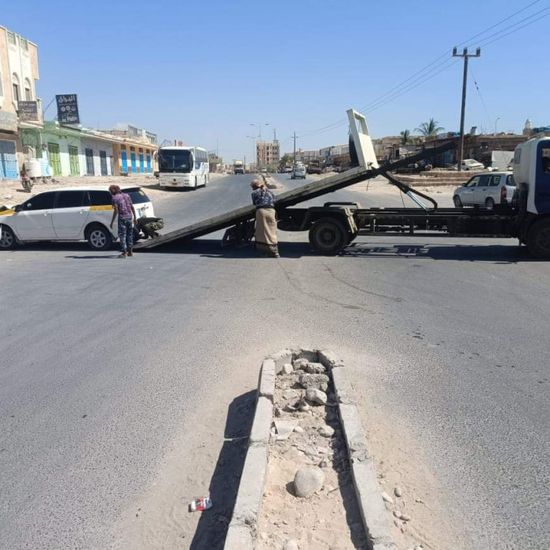 3 ضحايا في حادث تصادم مروري بالشحر