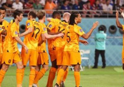 هولندا تواصل التقدم على أمريكا بثلاثية