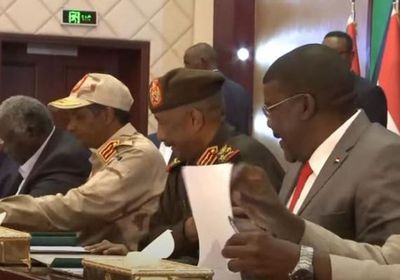 رسميا .. التوقيع على الاتفاق السياسي الإطاري في السودان