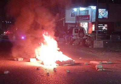 أول شرارة للانتفاضة.. إغلاق طرق بوادي حضرموت رفضا لبقاء الإخوان