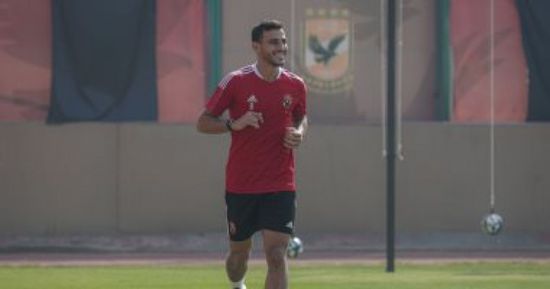 حمدي فتحي يعود لوسط الأهلي بمباراة الاتحاد
