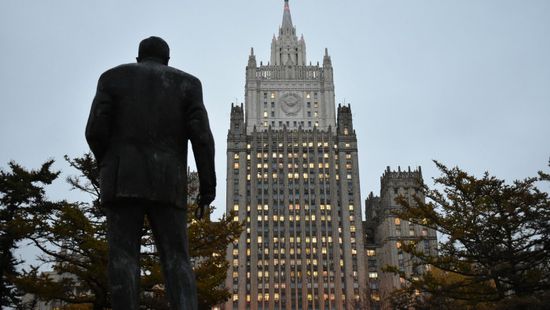 روسيا تقرر منع دخول 200 كندي لأراضيها